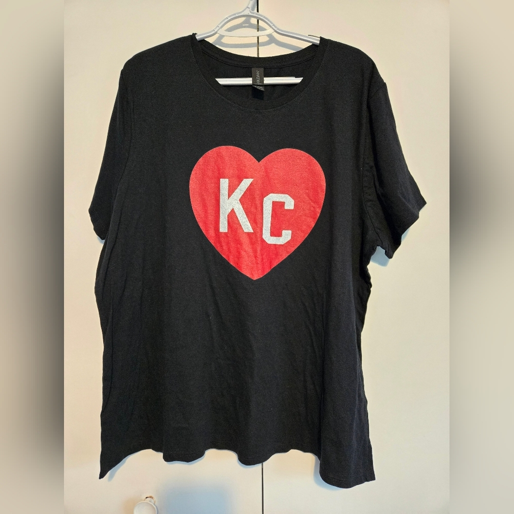 Gildan Black Tee with Red Heart‎ KC Design